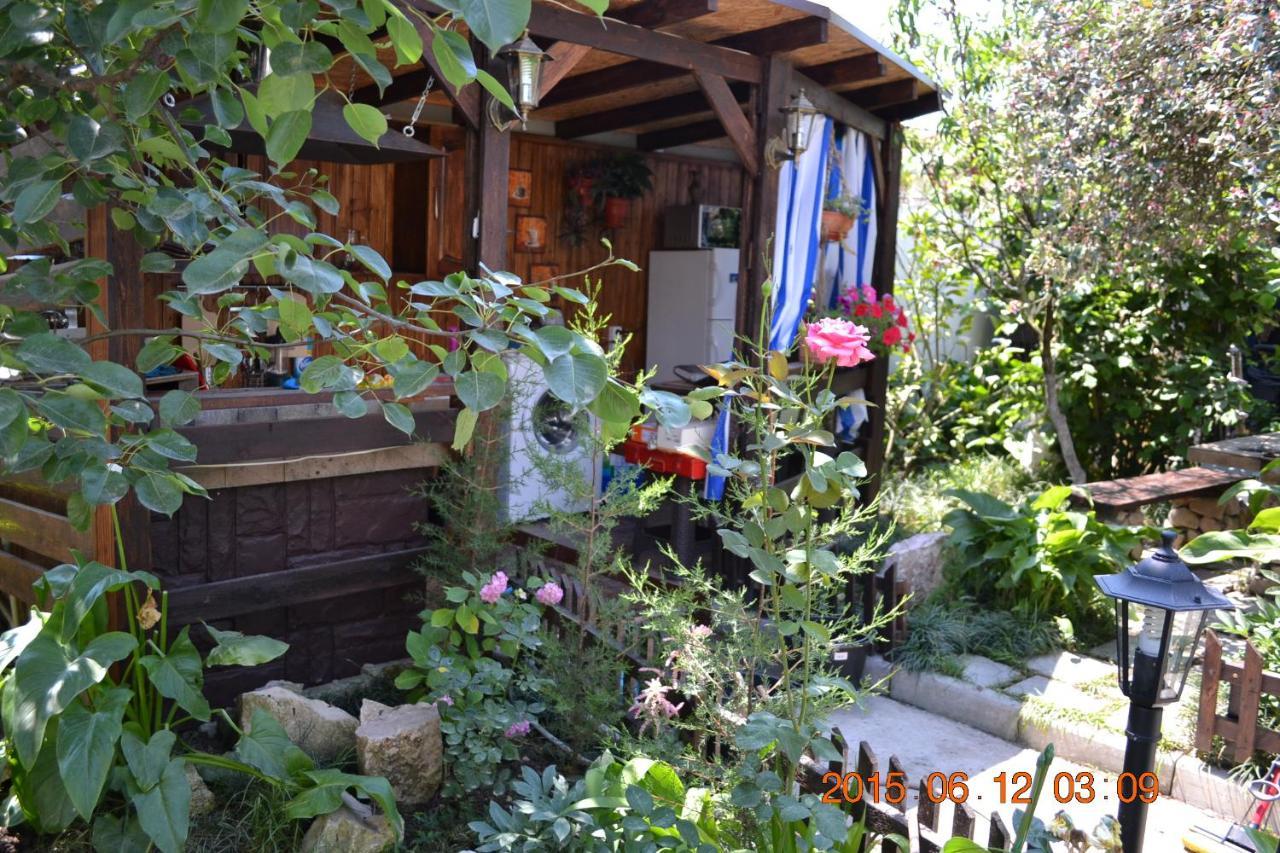 U Palycha Guest House Soukhoumi Extérieur photo