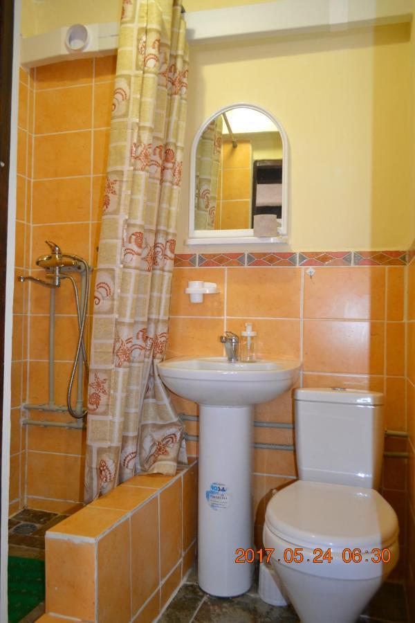 U Palycha Guest House Soukhoumi Extérieur photo