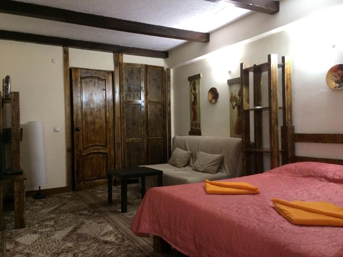 U Palycha Guest House Soukhoumi Extérieur photo