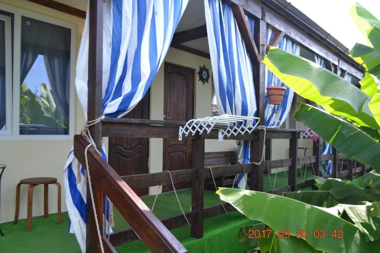 U Palycha Guest House Soukhoumi Extérieur photo