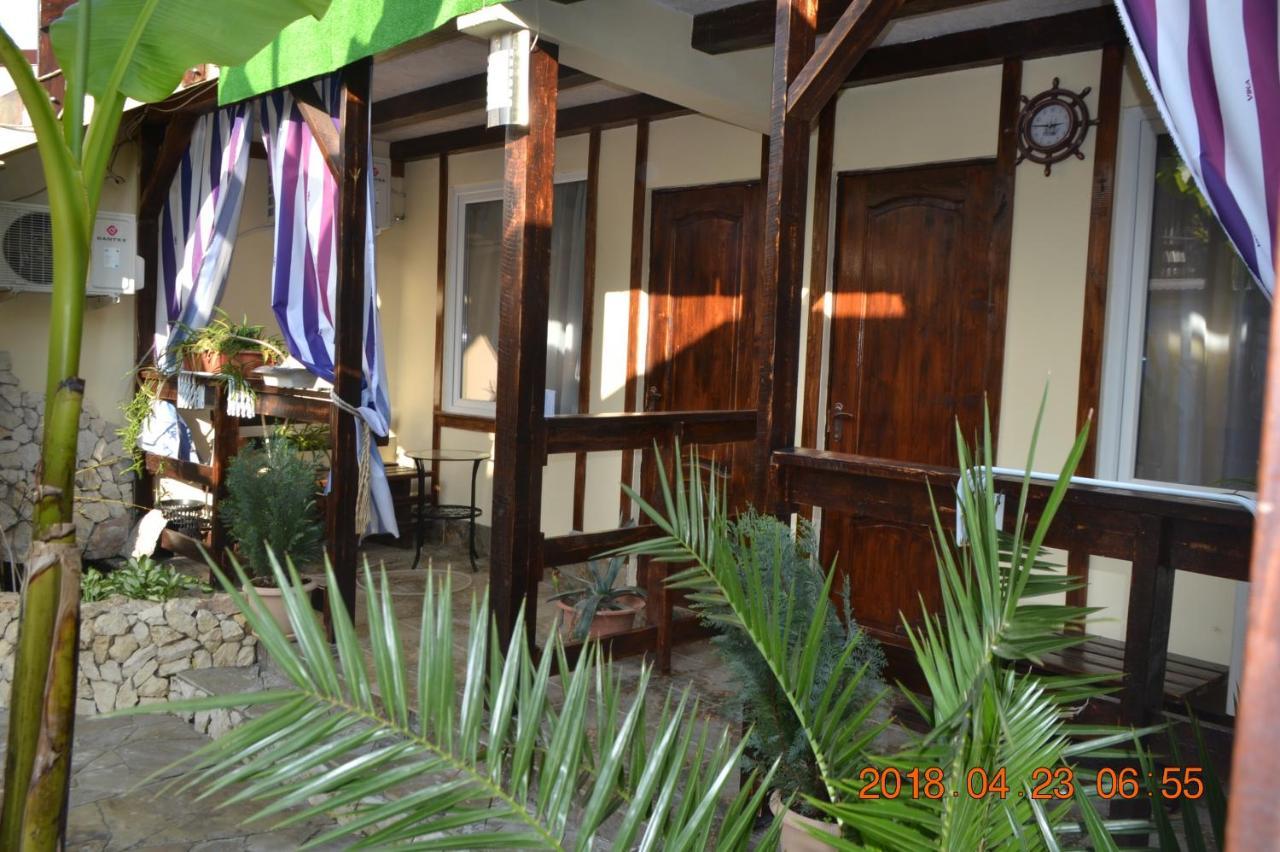 U Palycha Guest House Soukhoumi Extérieur photo