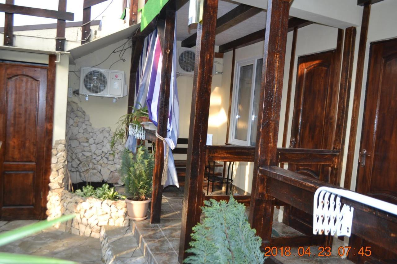 U Palycha Guest House Soukhoumi Extérieur photo