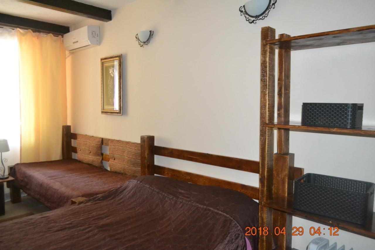 U Palycha Guest House Soukhoumi Extérieur photo