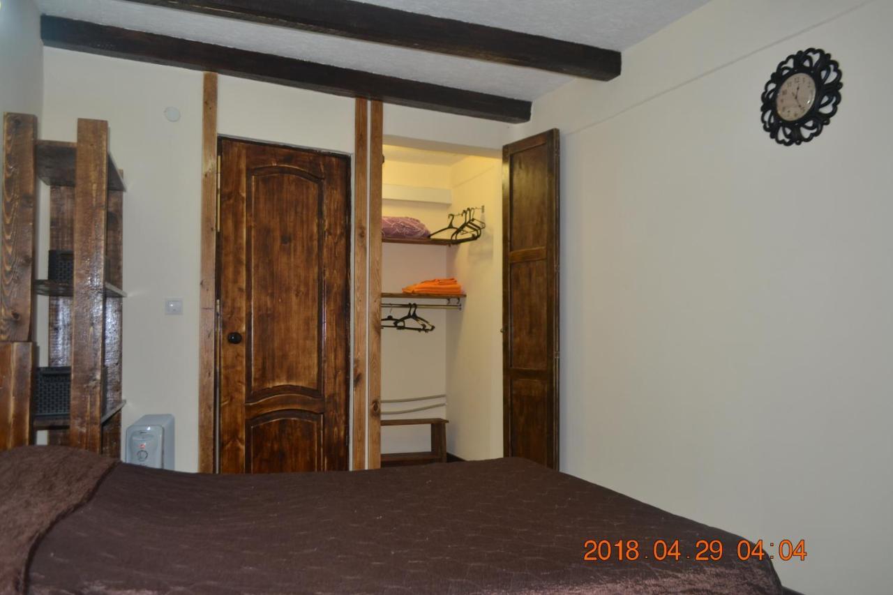 U Palycha Guest House Soukhoumi Extérieur photo