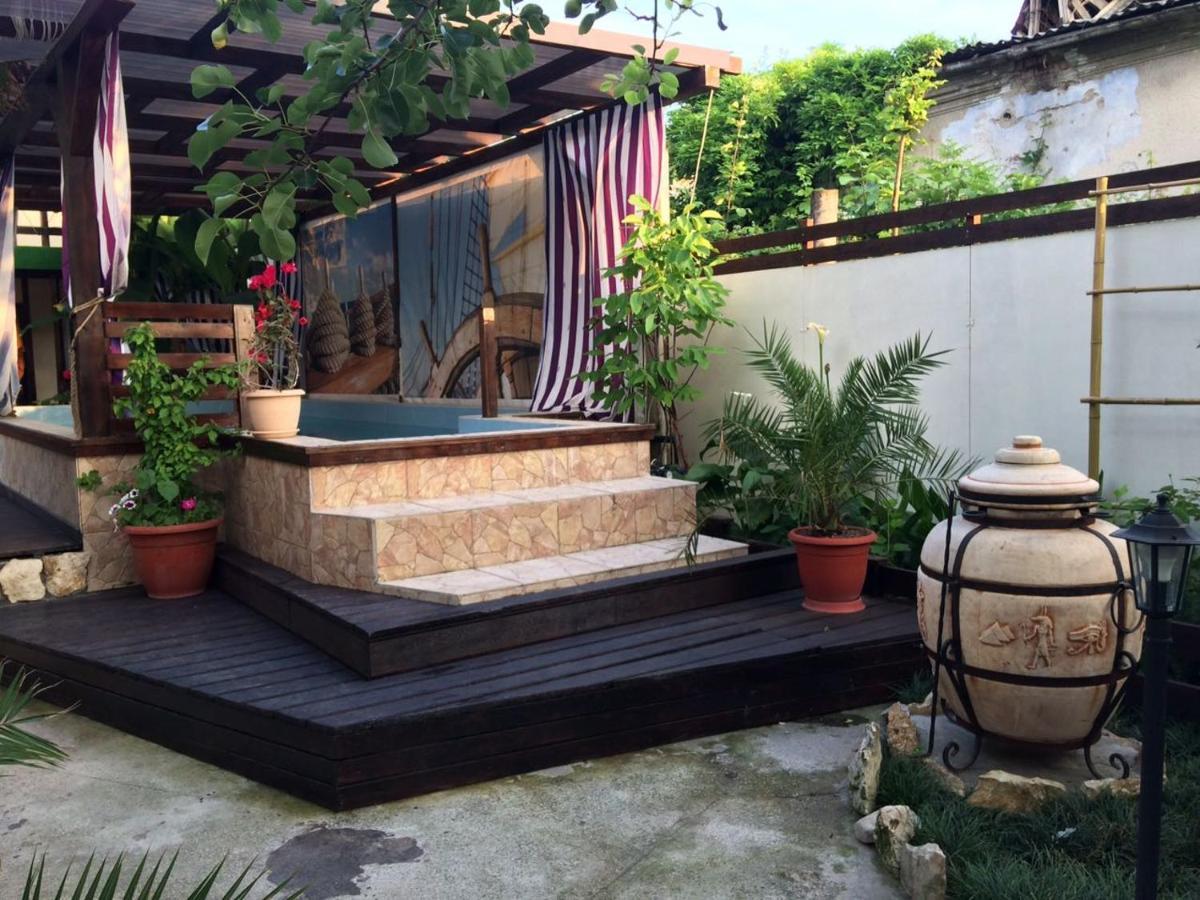 U Palycha Guest House Soukhoumi Extérieur photo